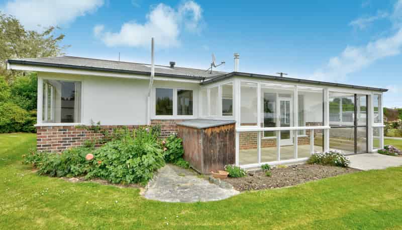 50 & 50a Bushyhill Street, Tapanui