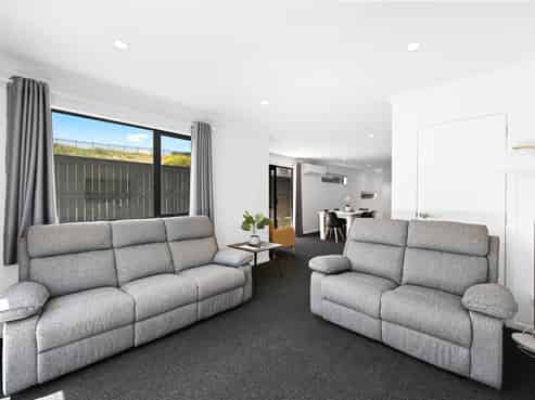 2A Oku Close, Hillcrest