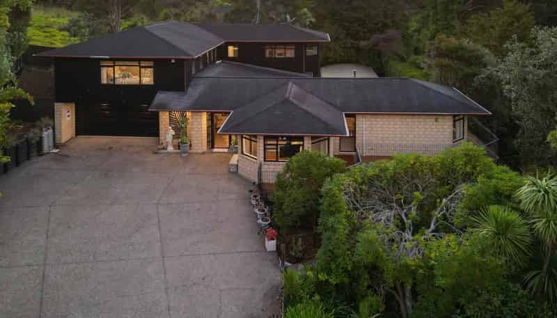 3 Oakford Park Crescent, Greenhithe