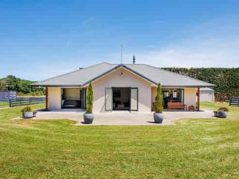 118 Clevely Line, Bunnythorpe