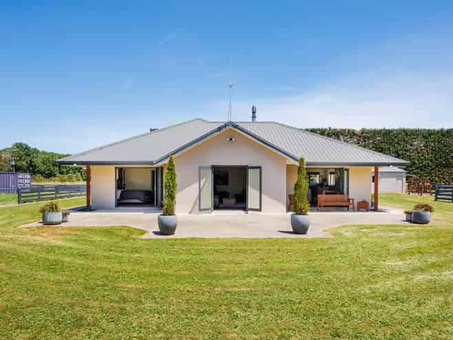 118 Clevely Line, Bunnythorpe