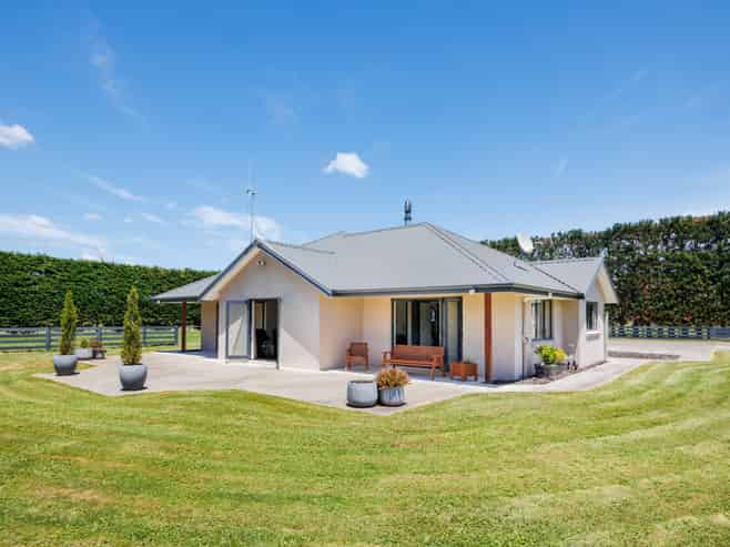 118 Clevely Line, Bunnythorpe