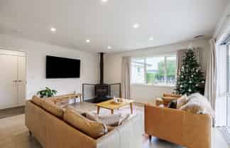 31 Hikawera Drive, Frimley