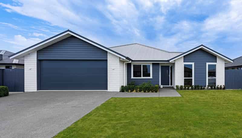 31 Hikawera Drive, Frimley