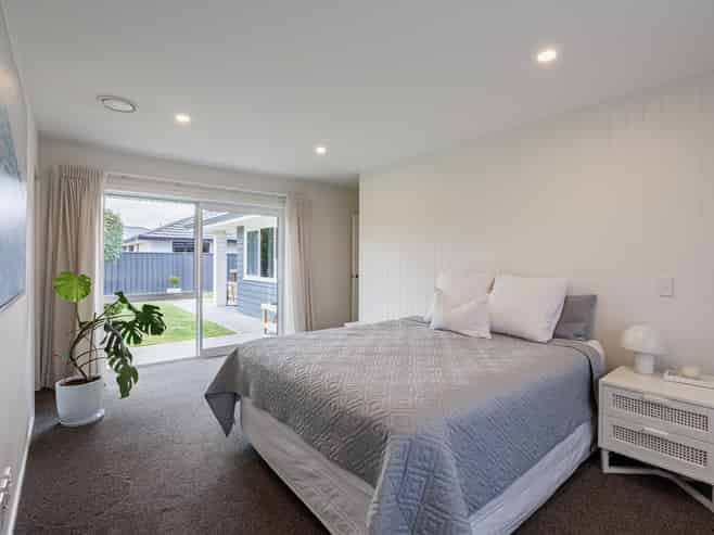 31 Hikawera Drive, Frimley