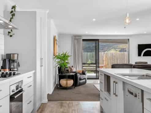 9 Isthmus Place, Lake Hawea