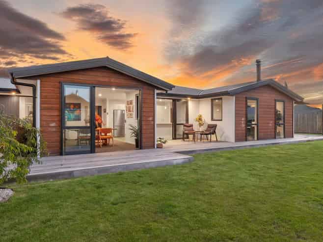 9 Isthmus Place, Lake Hawea