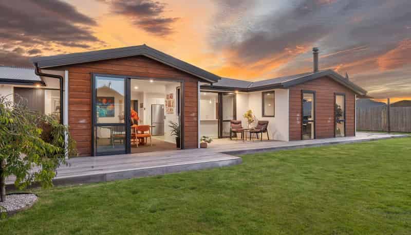 9 Isthmus Place, Lake Hawea
