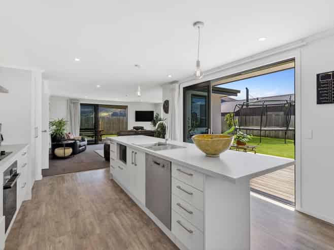 9 Isthmus Place, Lake Hawea