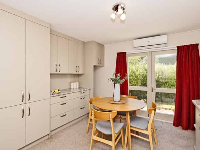 50 Watt Road, Otatara