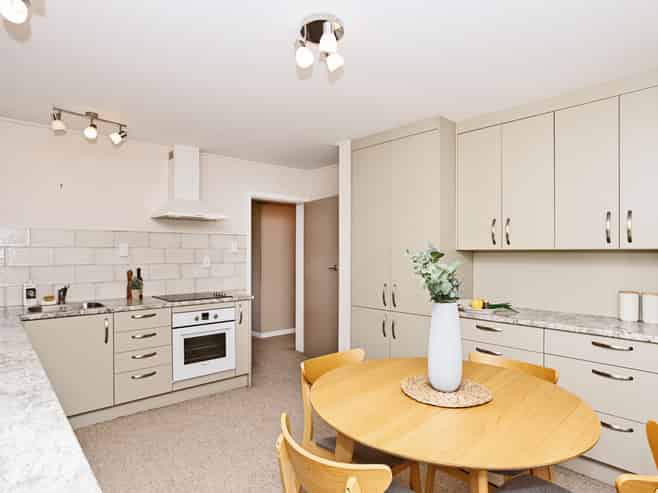 50 Watt Road, Otatara