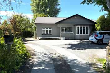 22 Straven Road, Riccarton