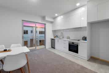 4/1 Matuhi Rise, Henderson