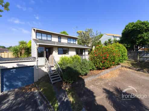 1/125 Oaktree Avenue, Browns Bay