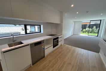 2/12 Treasure Lane, Te Atatu South