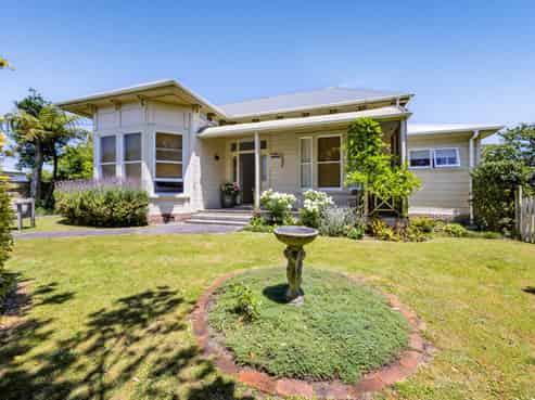 207 Egmont Street, Patea