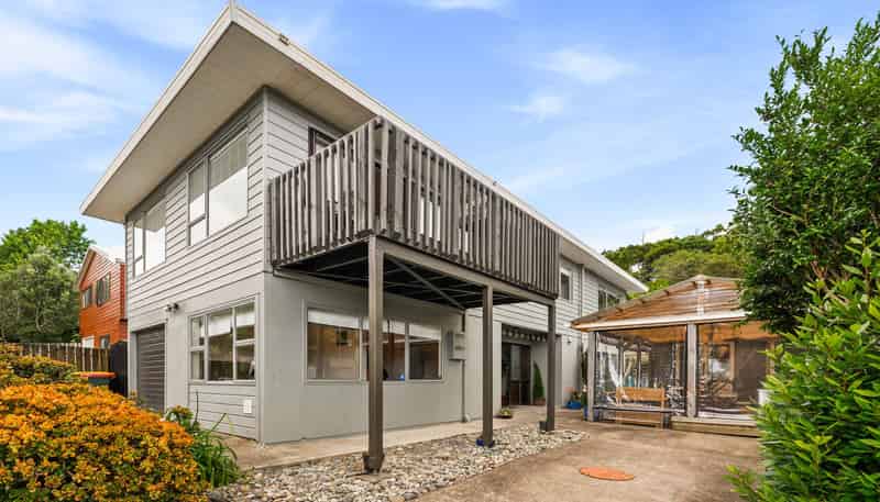 45 John Dee Crescent, RED BEACH