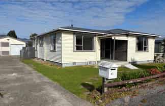 42 Disraeli Street, Westport