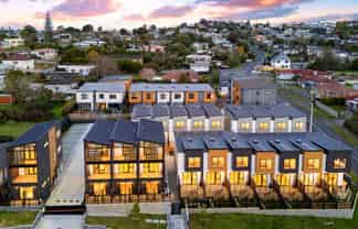 1-6&10-20/42 Captain Scott Road, Glen Eden