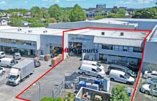 Warehouse with Yard - Mt Wellington