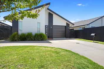 5b Te Wharo Drive, Papamoa