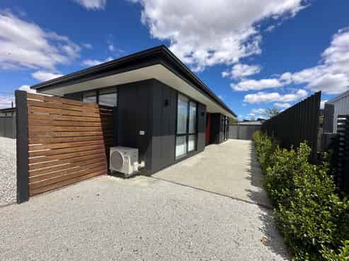 25a Royal Terrace, Alexandra