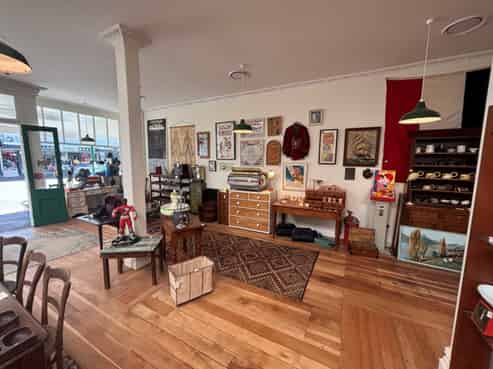 Refined Character Opportunity on Jackson Street