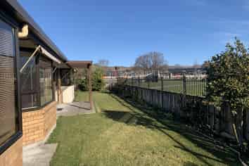 2/76 Alabama Road, Redwoodtown