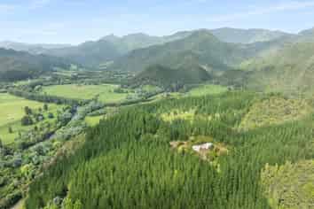 112 Hikuai School Road, Hikuai, Tairua