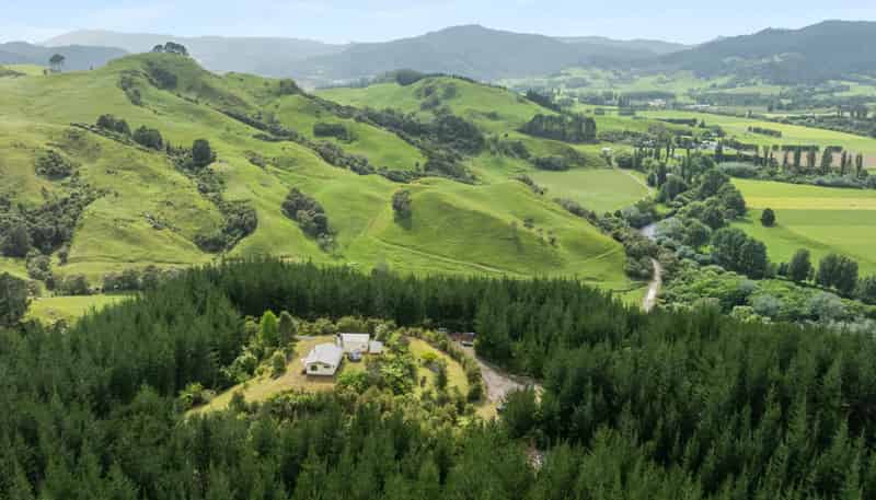 112 Hikuai School Road, Hikuai, Tairua