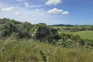 0n Opourapa Road, Rahotu