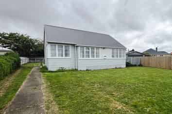 11 Goldsmith Cres, Levin