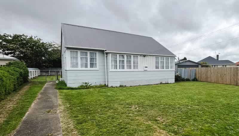 11 Goldsmith Cres, Levin