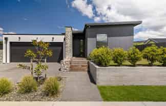 55 Wallis Drive, CROMWELL