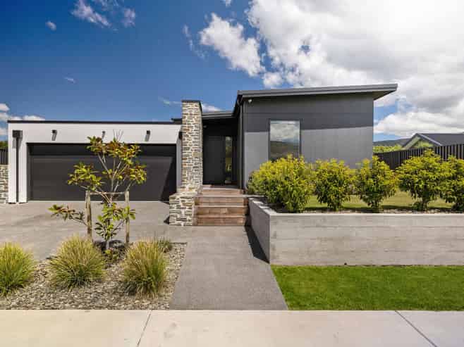 55 Wallis Drive, CROMWELL