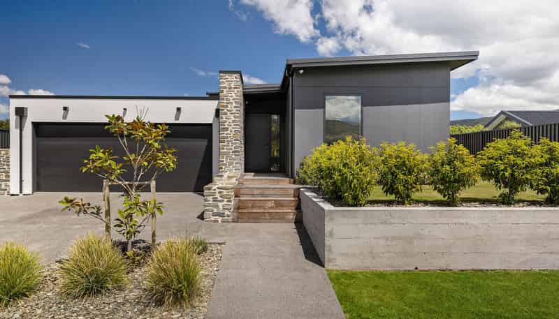 55 Wallis Drive, CROMWELL