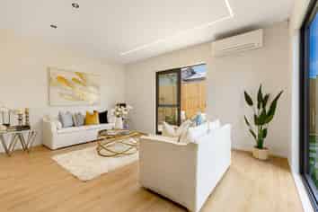 16 Grande Vue Road, Papatoetoe