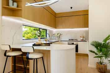 16 Grande Vue Road, Papatoetoe