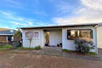 4 Sheehan Road, Te Atatu South