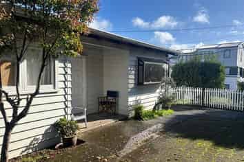 4 Sheehan Road, Te Atatu South
