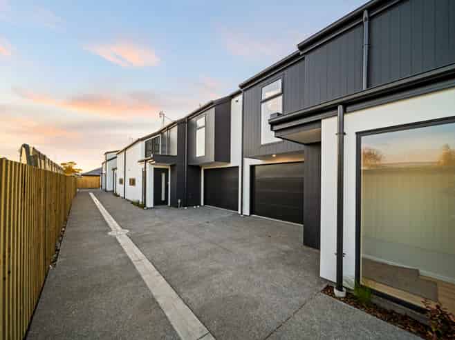 2/25 Allard Street, Saint Albans