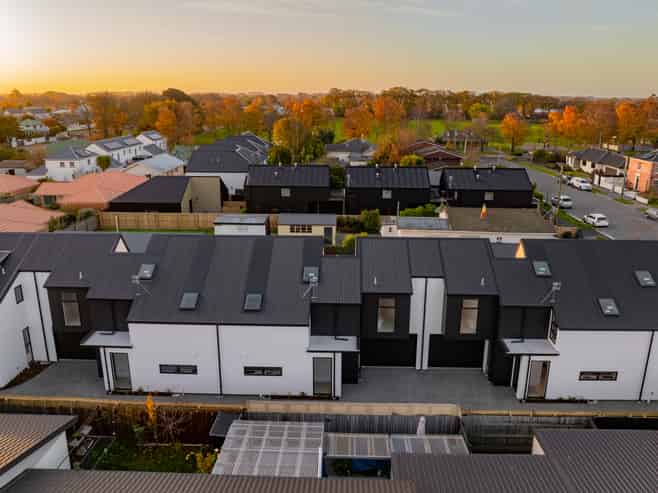 2/25 Allard Street, Saint Albans