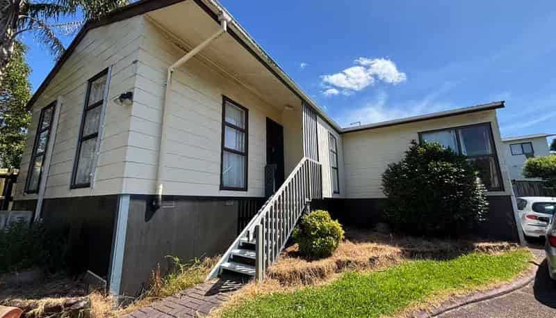 12 Garton Drive, Massey