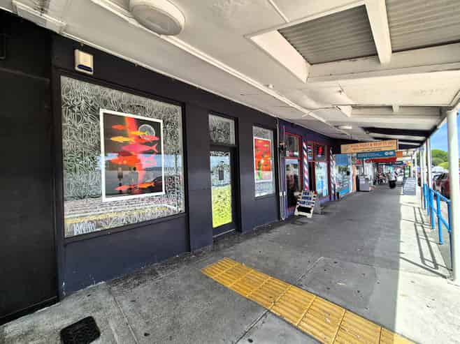 Versatile 80sqm clinic/office