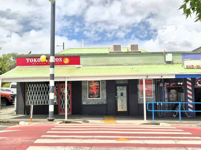 Versatile 80sqm clinic/office