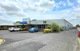 ROADFRONT WAREHOUSE ON LAMBIE DRIVE
