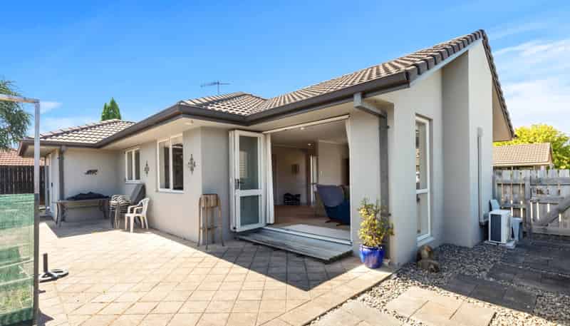 2 Glencoe Court, Pyes Pa