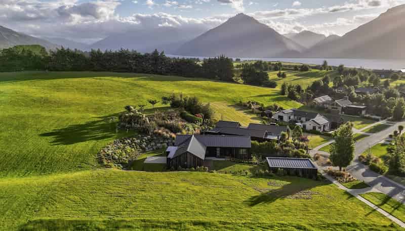 13 Pendeen Crescent, Jacks Point