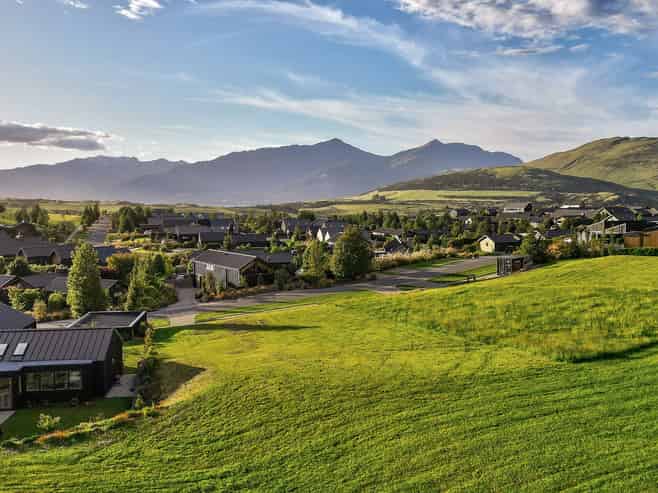 13 Pendeen Crescent, Jacks Point