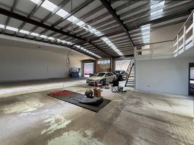 Refreshed Road Frontage Tenancy